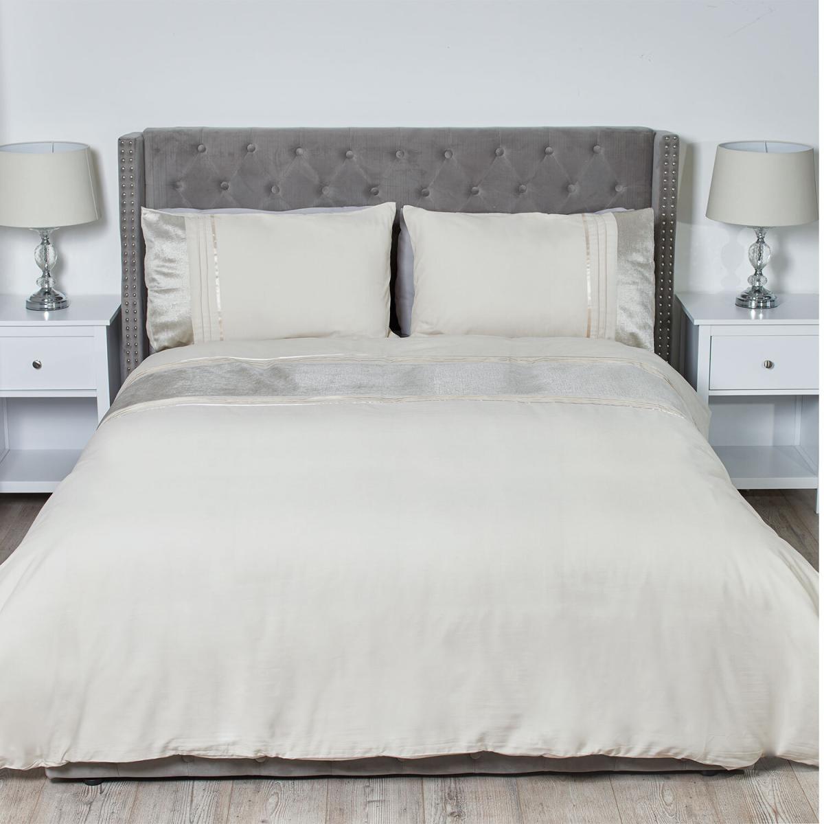 Metallic Velvet Panel Duvet Cover and Pillowcase Set - Silver / King – image 6