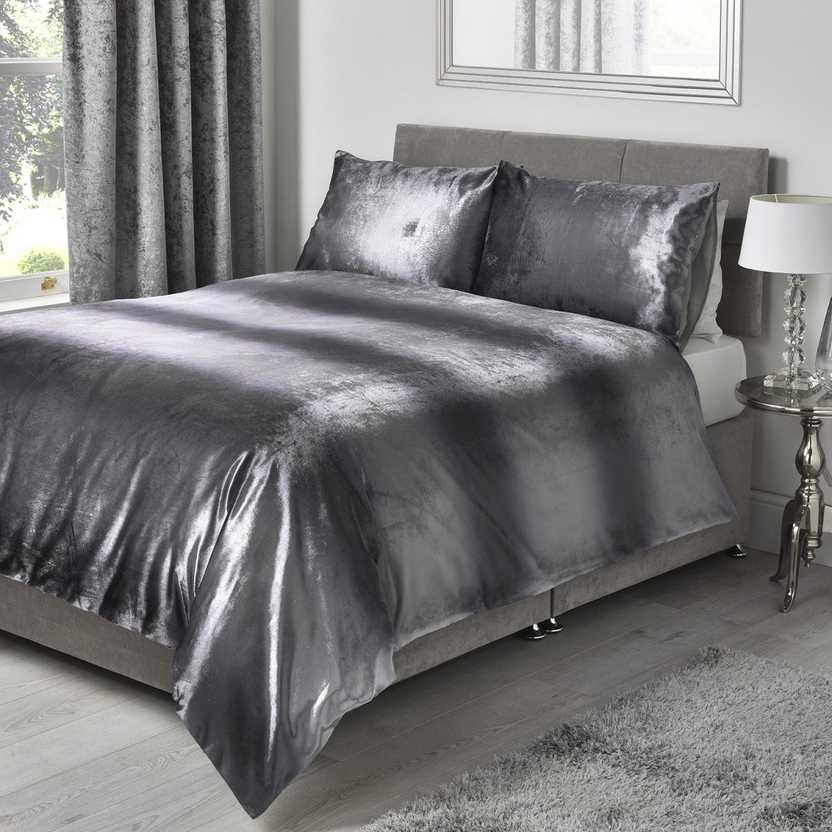 Aurora Ombre Duvet Cover and Pillowcase Set - Silver / King – image 2