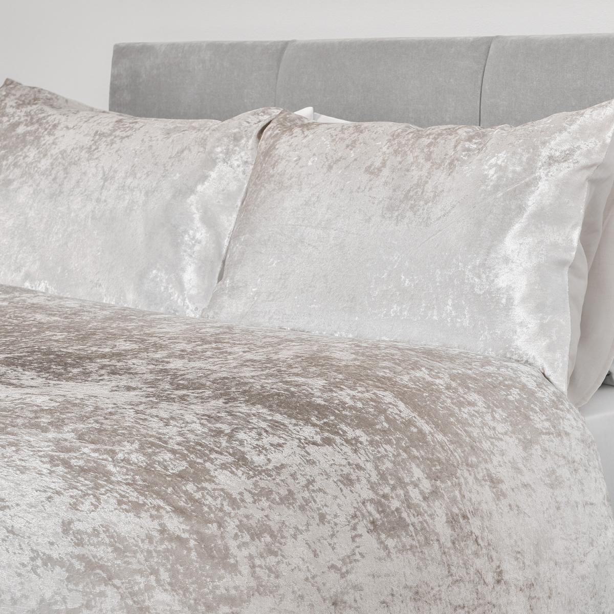 Aurora Ombre Duvet Cover and Pillowcase Set - Silver / King – image 8