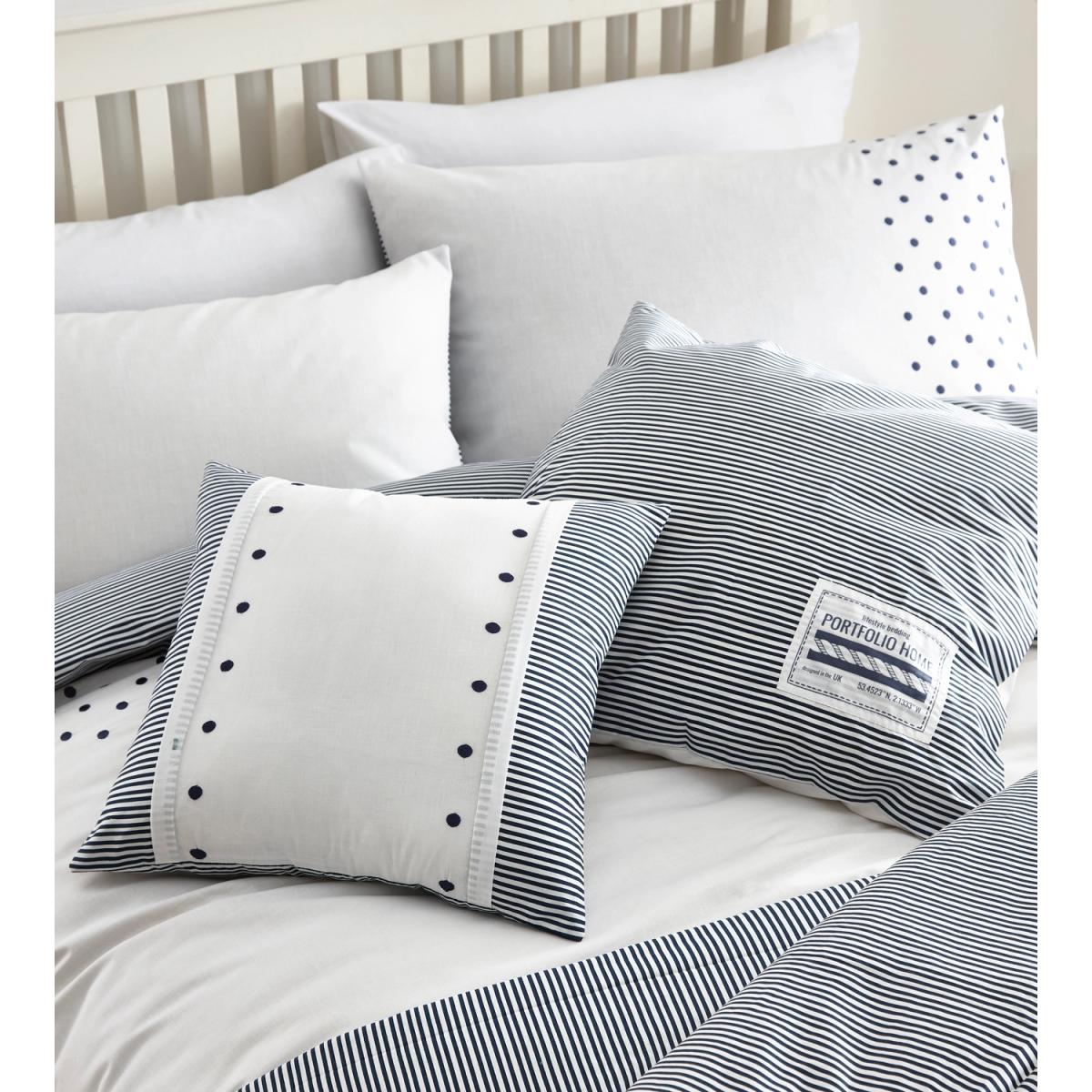 New England Duvet Cover and Pillowcase Set - Navy/White / King – image 2