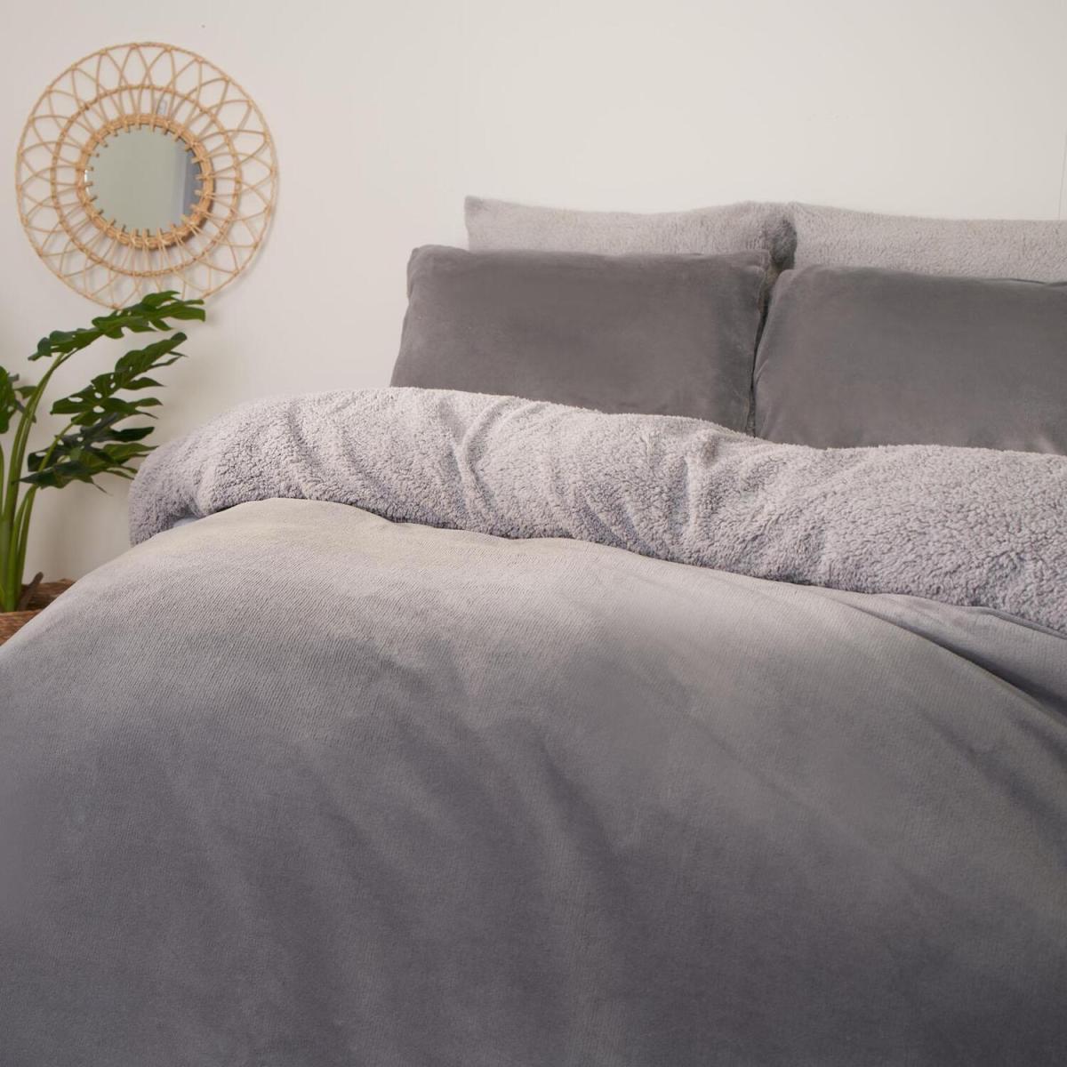 Brentfords Sherpa Fleece Reverse Duvet Cover Bedding Set - Grey / King – image 3