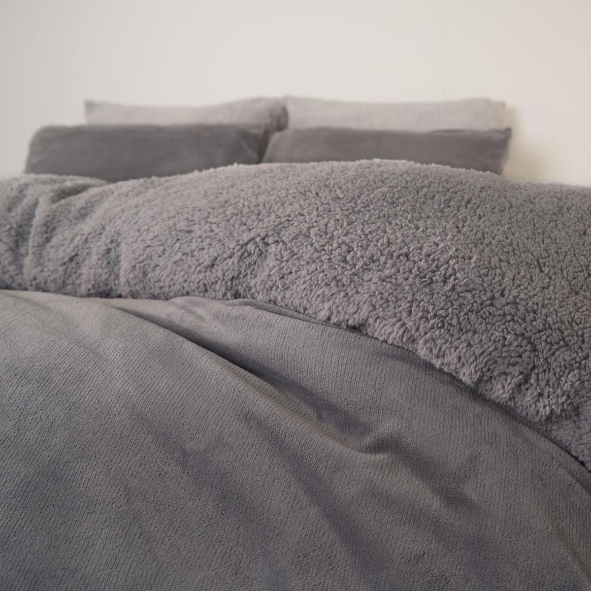 Brentfords Sherpa Fleece Reverse Duvet Cover Bedding Set - Grey / King – image 5