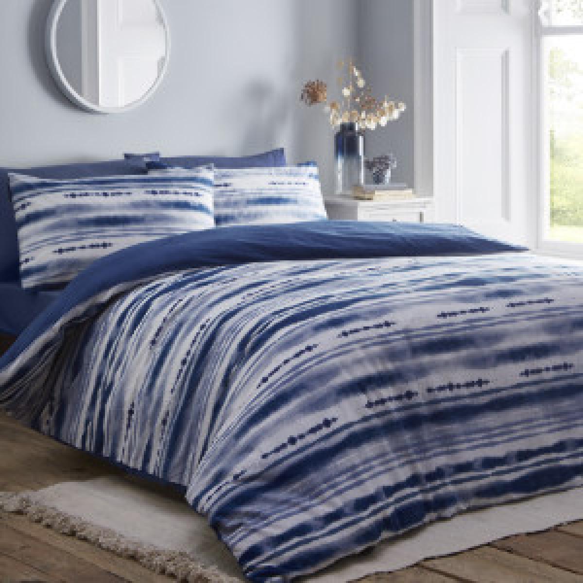 Shibori Stripe 144 Thread Count Duvet Cover and Pillowcase Set - Indigo / King – image 2