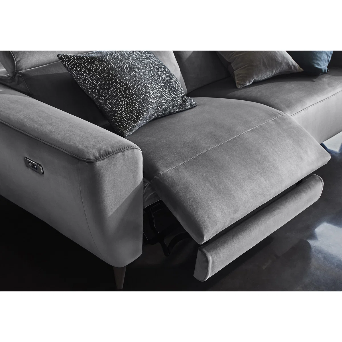 Nicoletti Italia - Milano 2.5 Seater Fabric Power Recliner Sofa - Selma Topo – image 6
