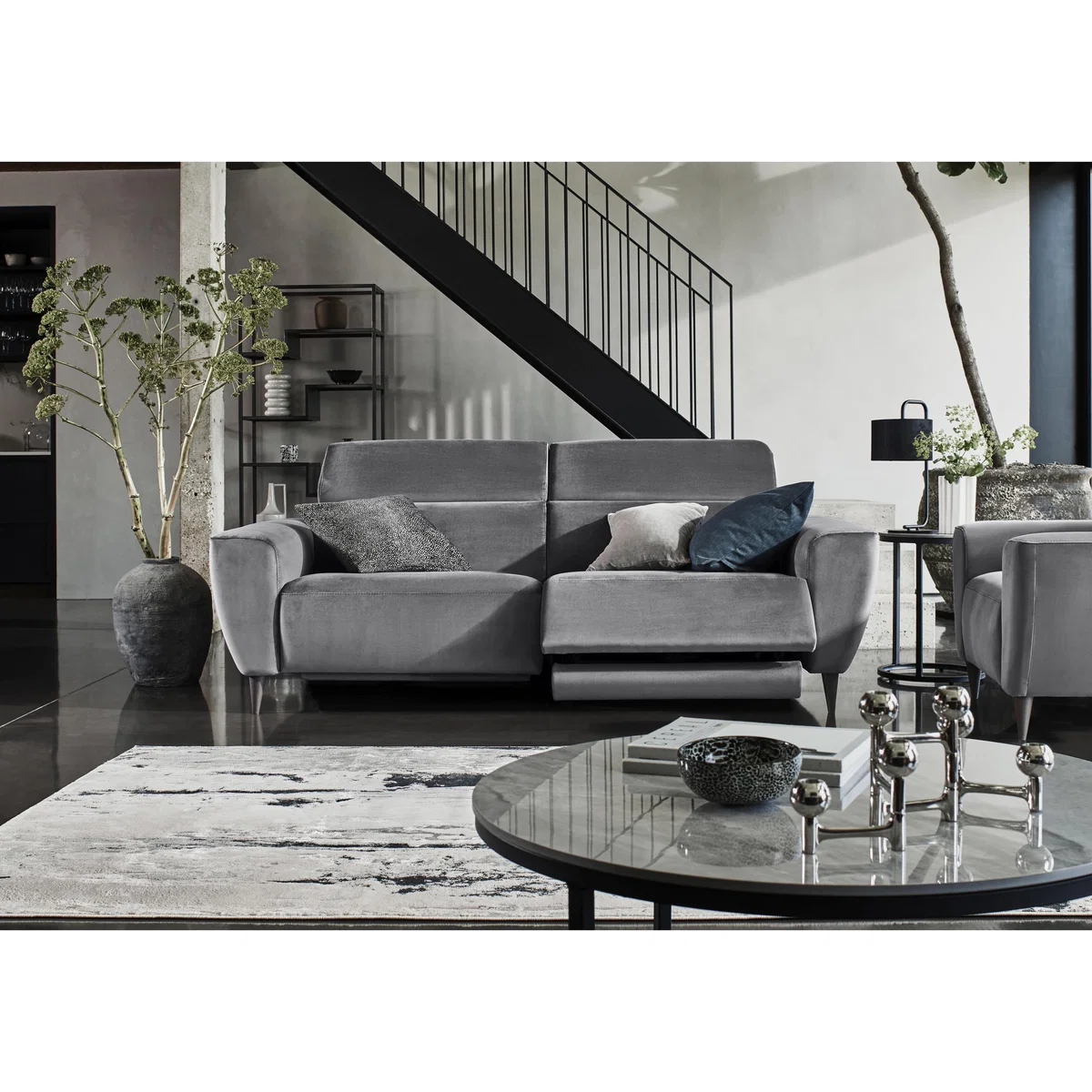 Nicoletti Italia - Milano 2 Seater Fabric Sofa - Selma Rosa – image 3
