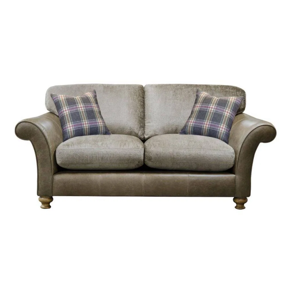 Alexander & James Blake 2 Seater Standard Back Sofa – image 2