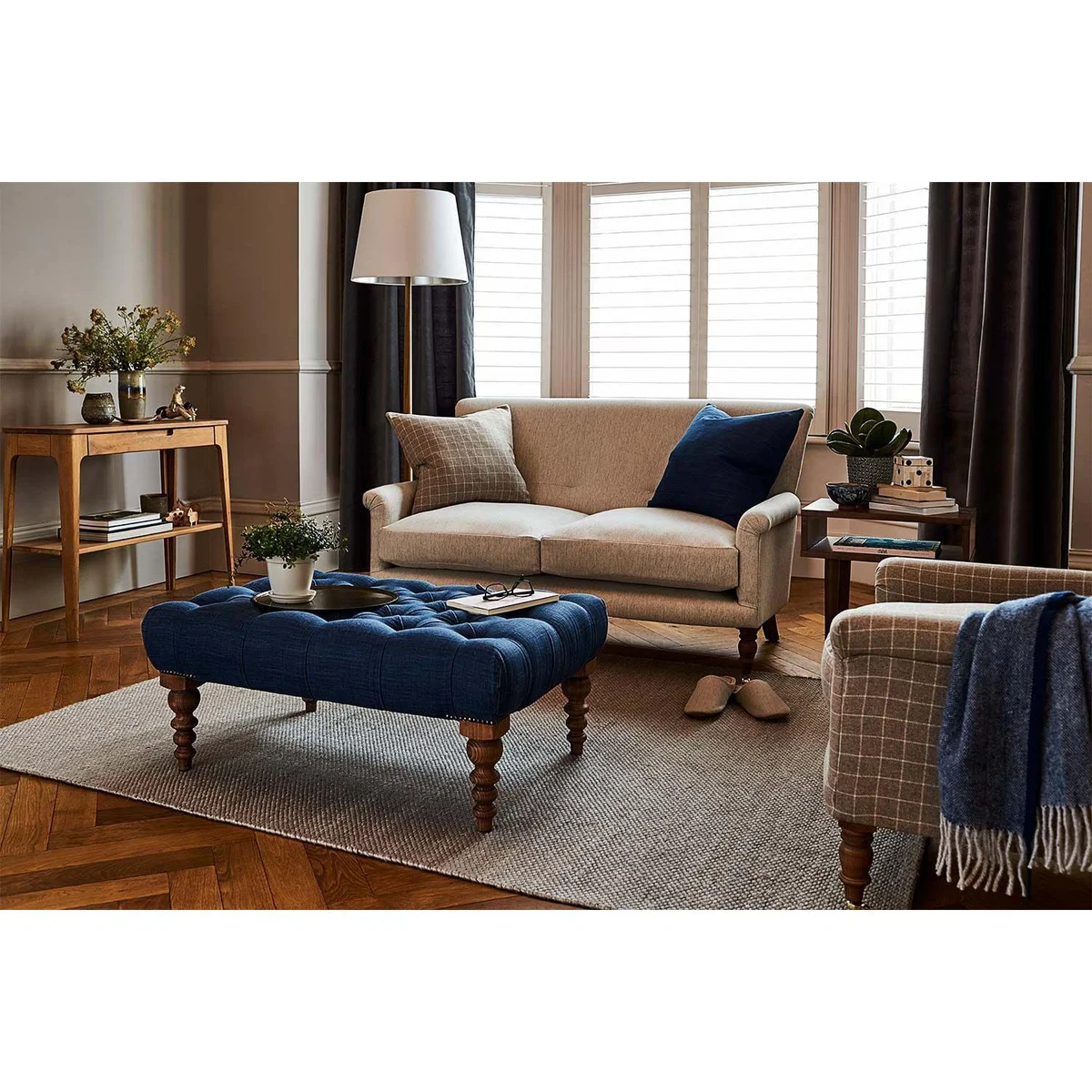 Alderney 2 Seat Sofa in Raven Speckled Chenille – image 2