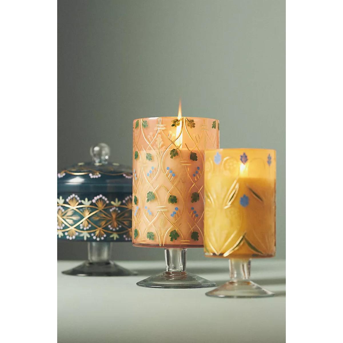 Aurora Fruity Blackberry Cedar Etched Glass Candle – image 2