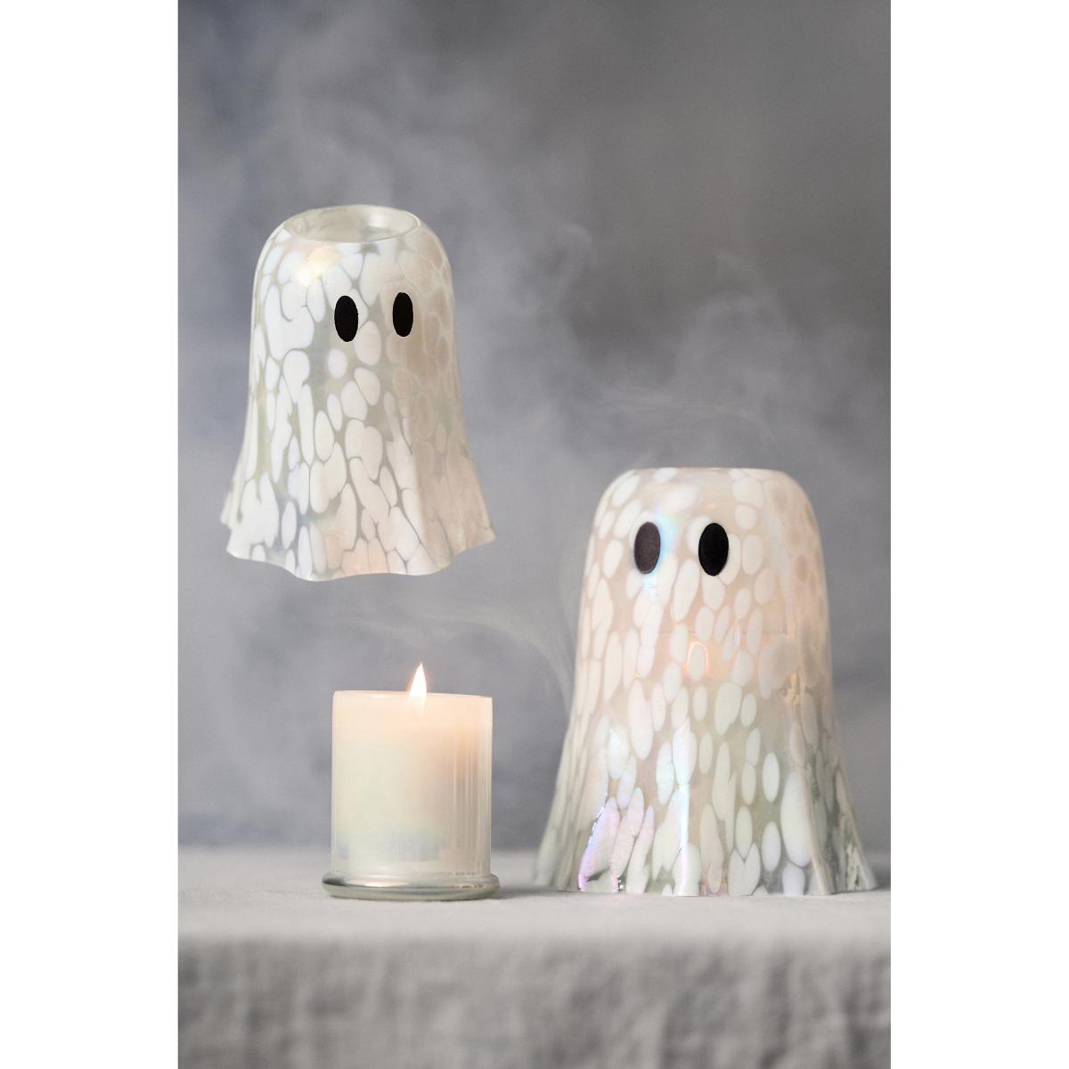 Ghost Woody Leather & Leaves Cheena Glass Cloche Candle – image 3
