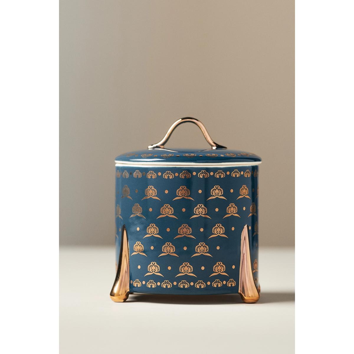 The Met x Anthropologie Spice Evergreen & Embers Ceramic Candle – image 3