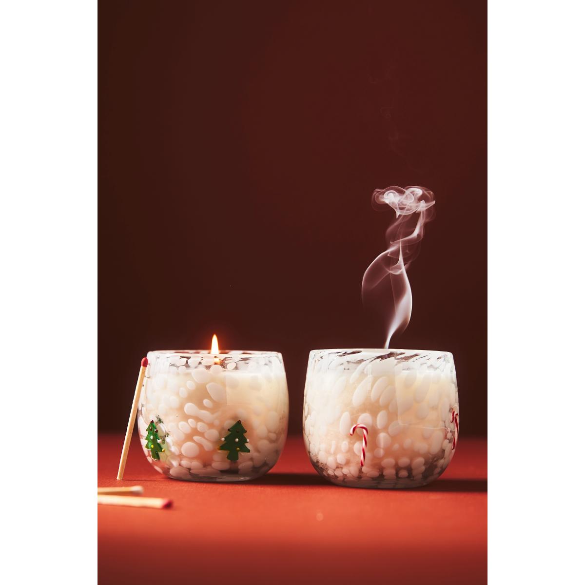 Icon Woody Winter Woods & Vanilla Glass Candle – image 2