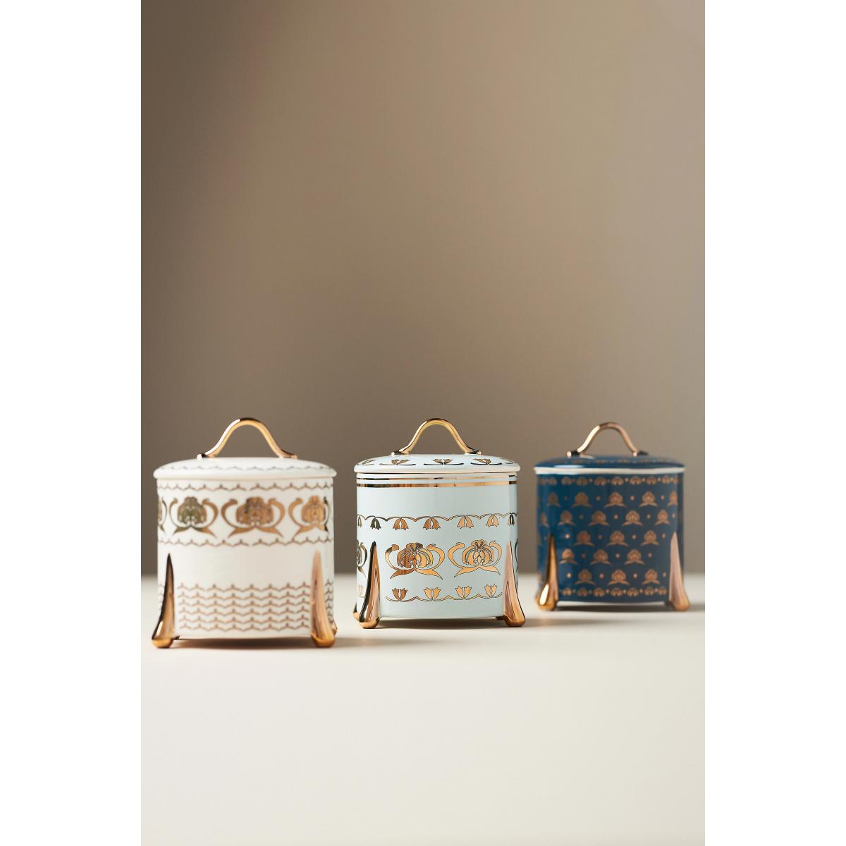The Met x Anthropologie Gourmand Cashmere & Coconut Ceramic Candle – image 2