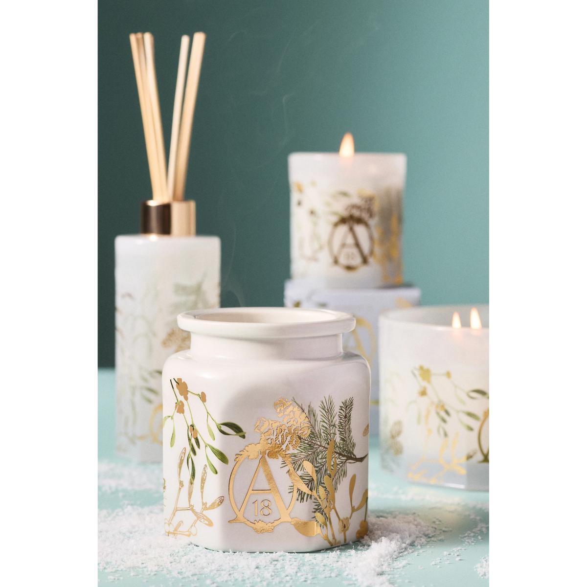 Apothecary 18 Fresh Mistletoe & Moss Low Wide Glass Candle – image 3