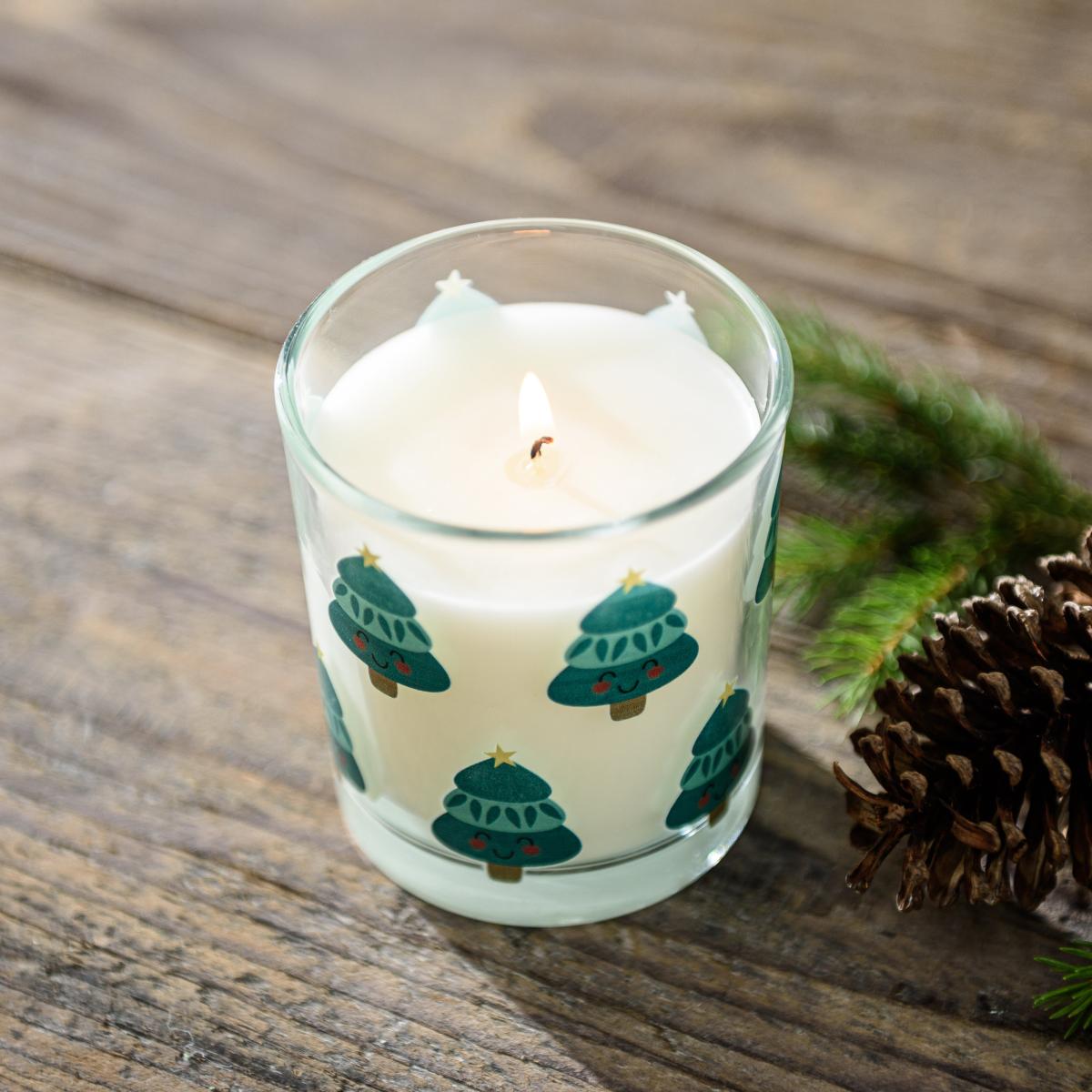 Traditional Folk Festive Garland Pom Pom Candle – image 2