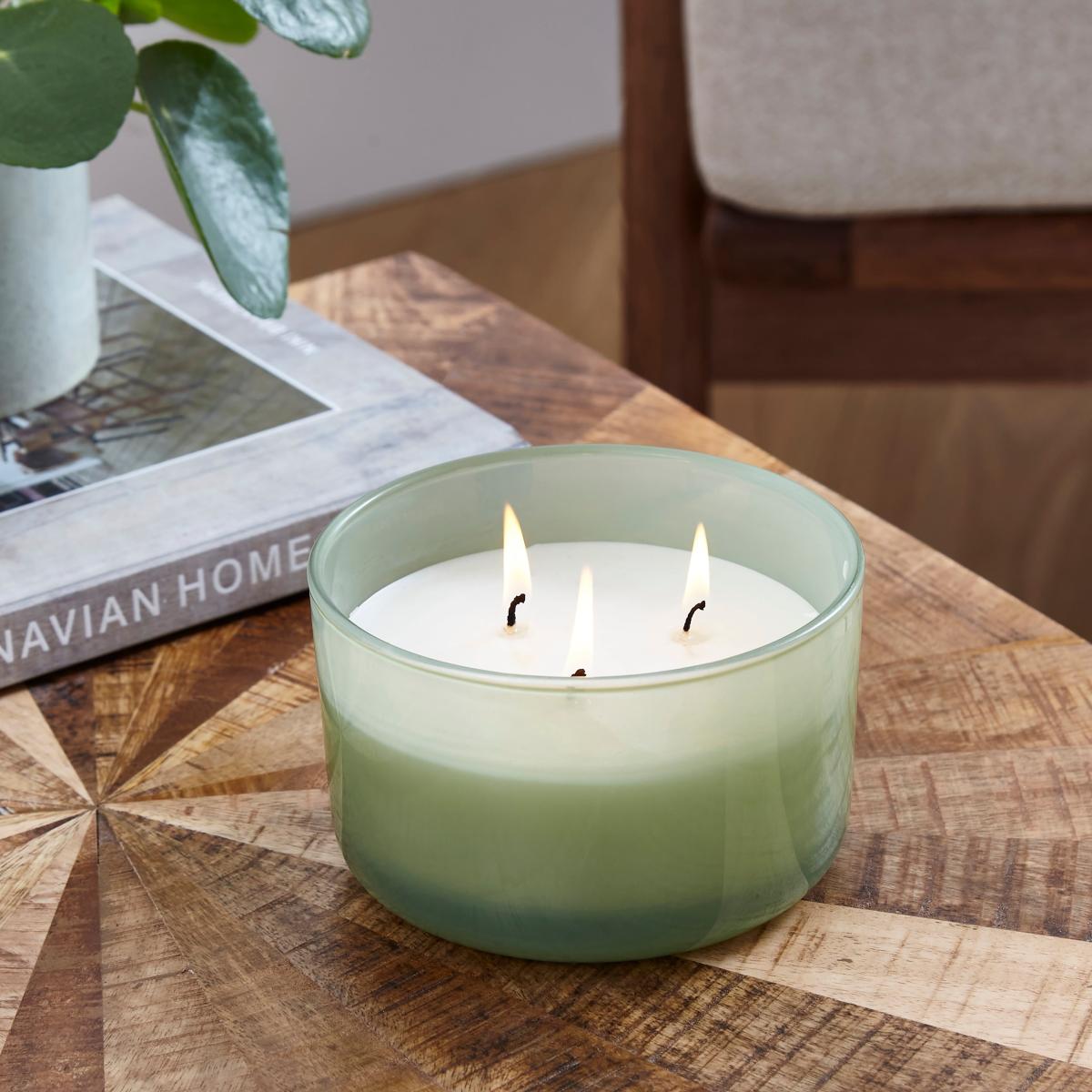Bergamot and Lime Wick Candle Green – image 2