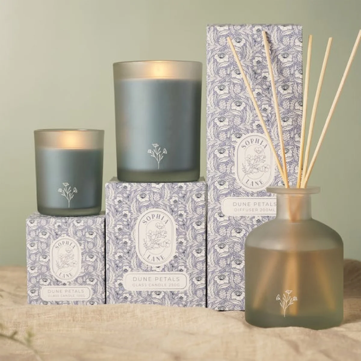 Sophia Lane Dune Petals Floral Candle – image 7