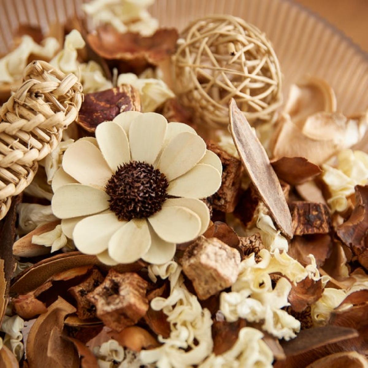 Vanilla & Almond Pot Pourri – image 2