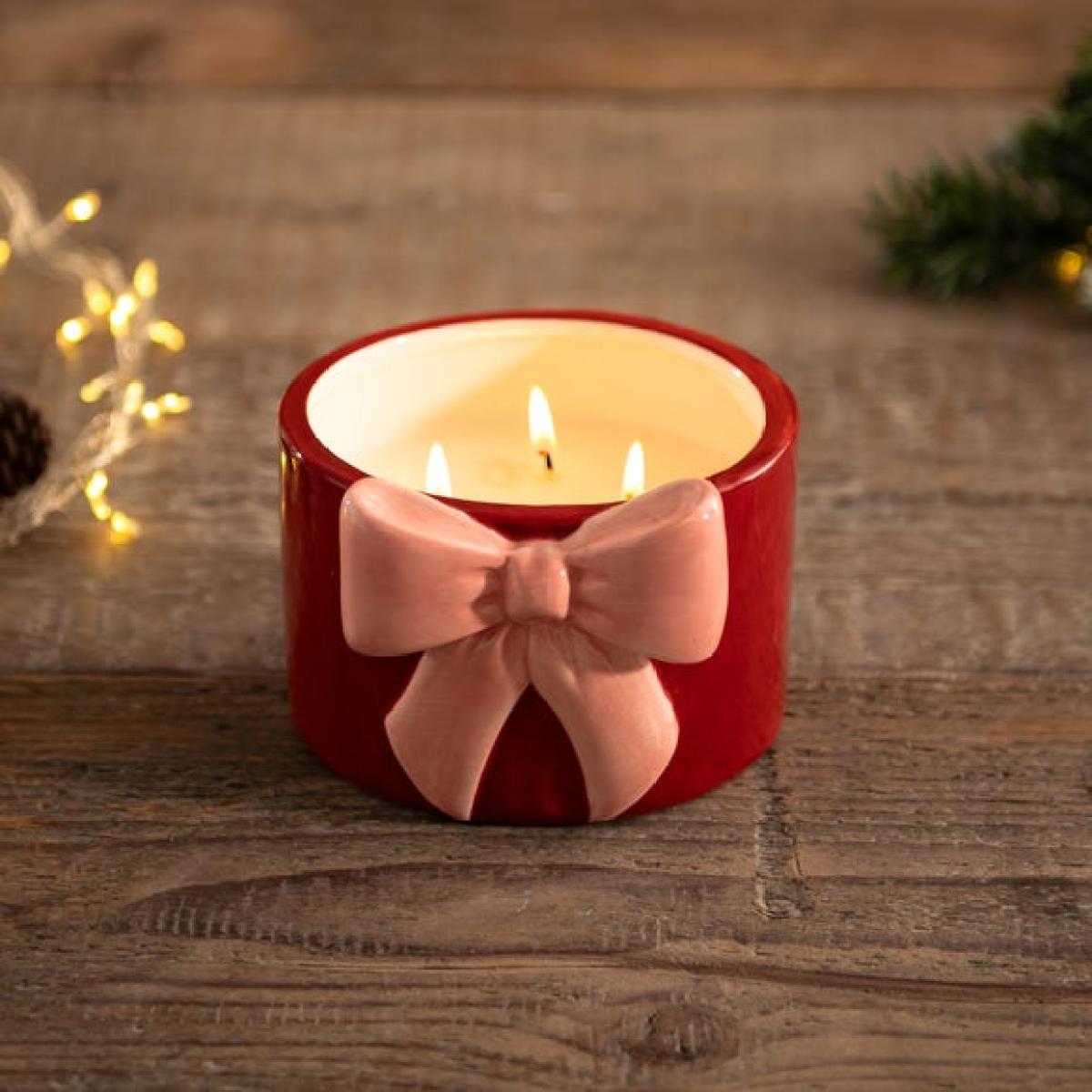 Ceramic Bow Strawberry & Vanilla Multi Wick Candle – image 2