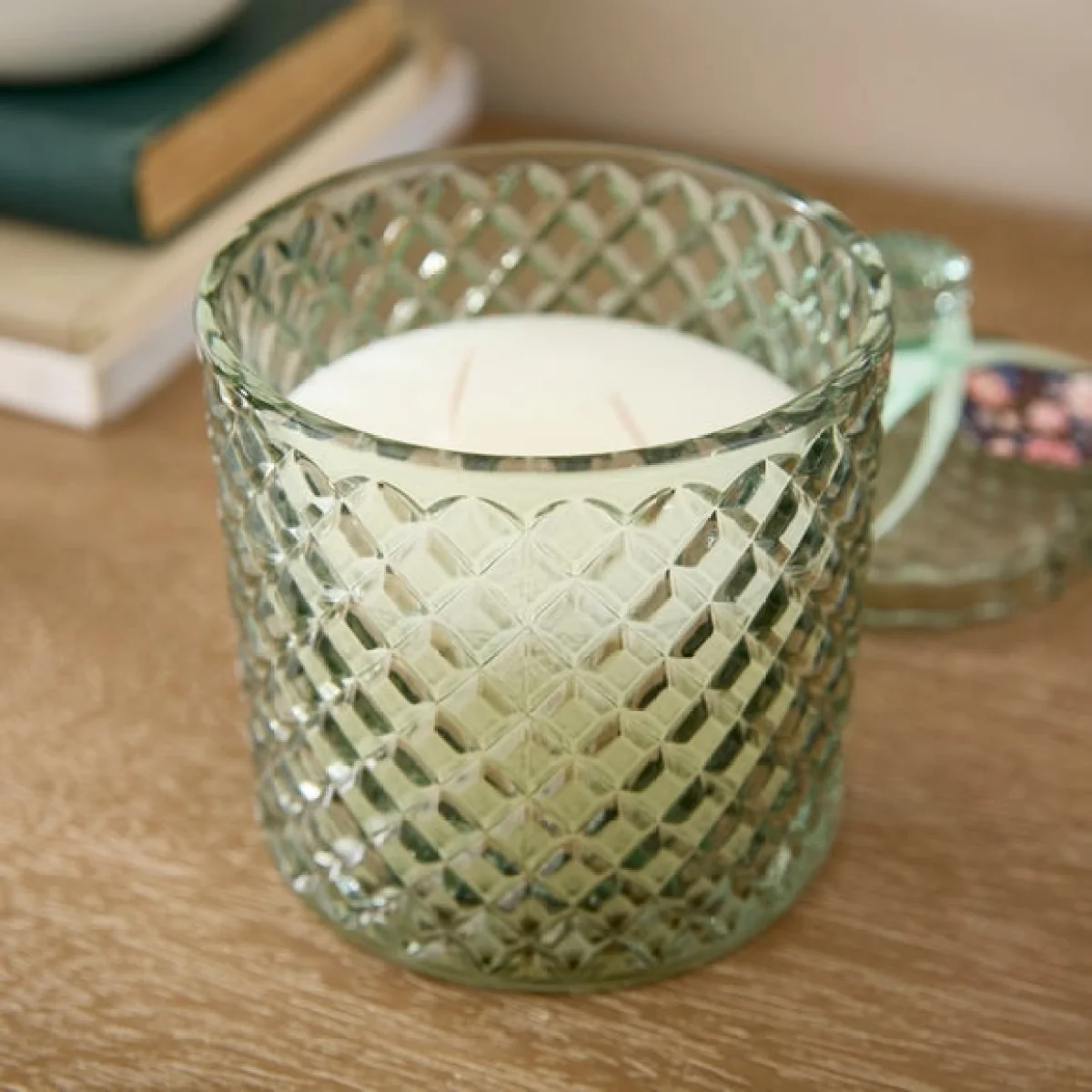 Lavender & Vanilla Pressed Glass Multi Wick Candle – image 2