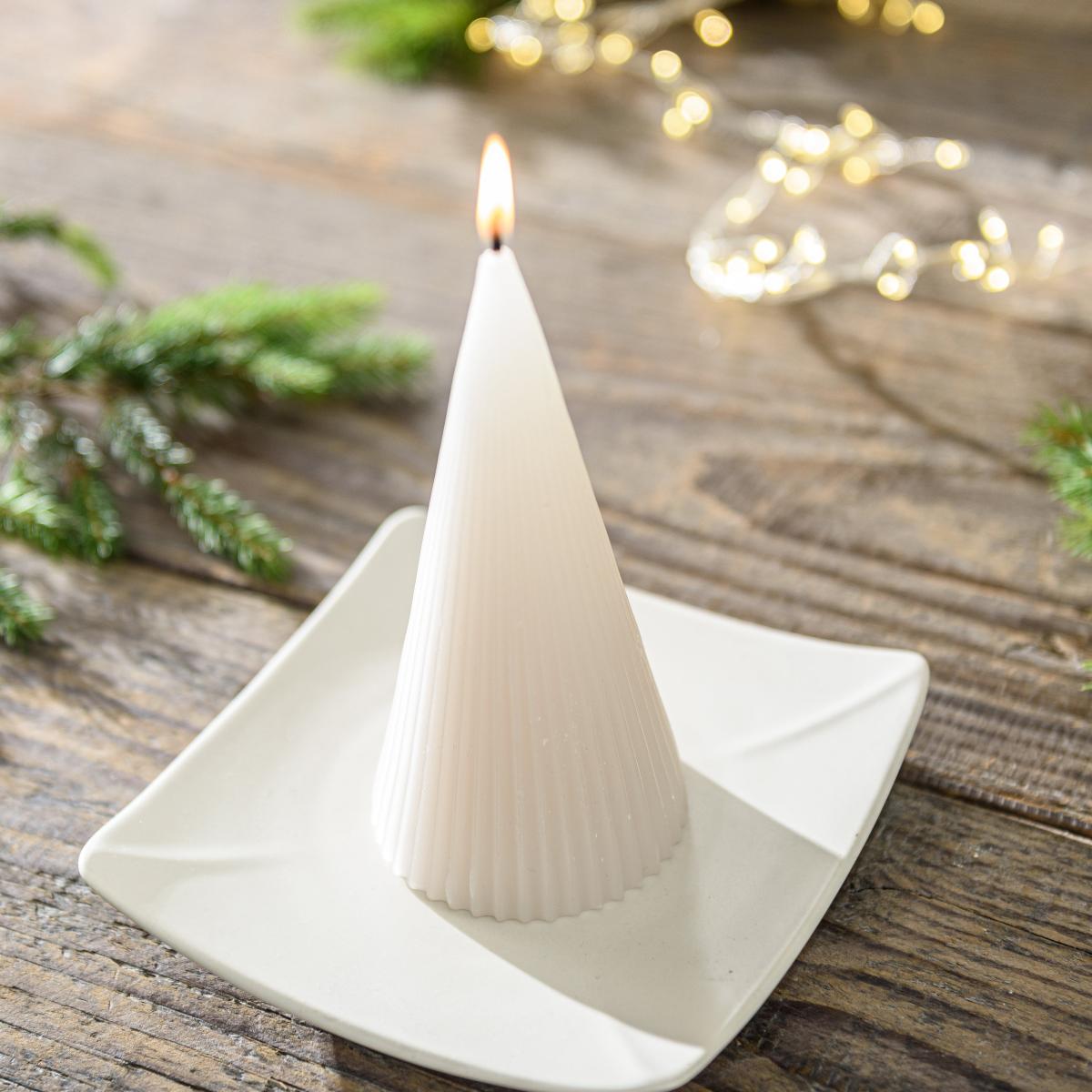 Starlight Tree Shaped Candle White – image 2