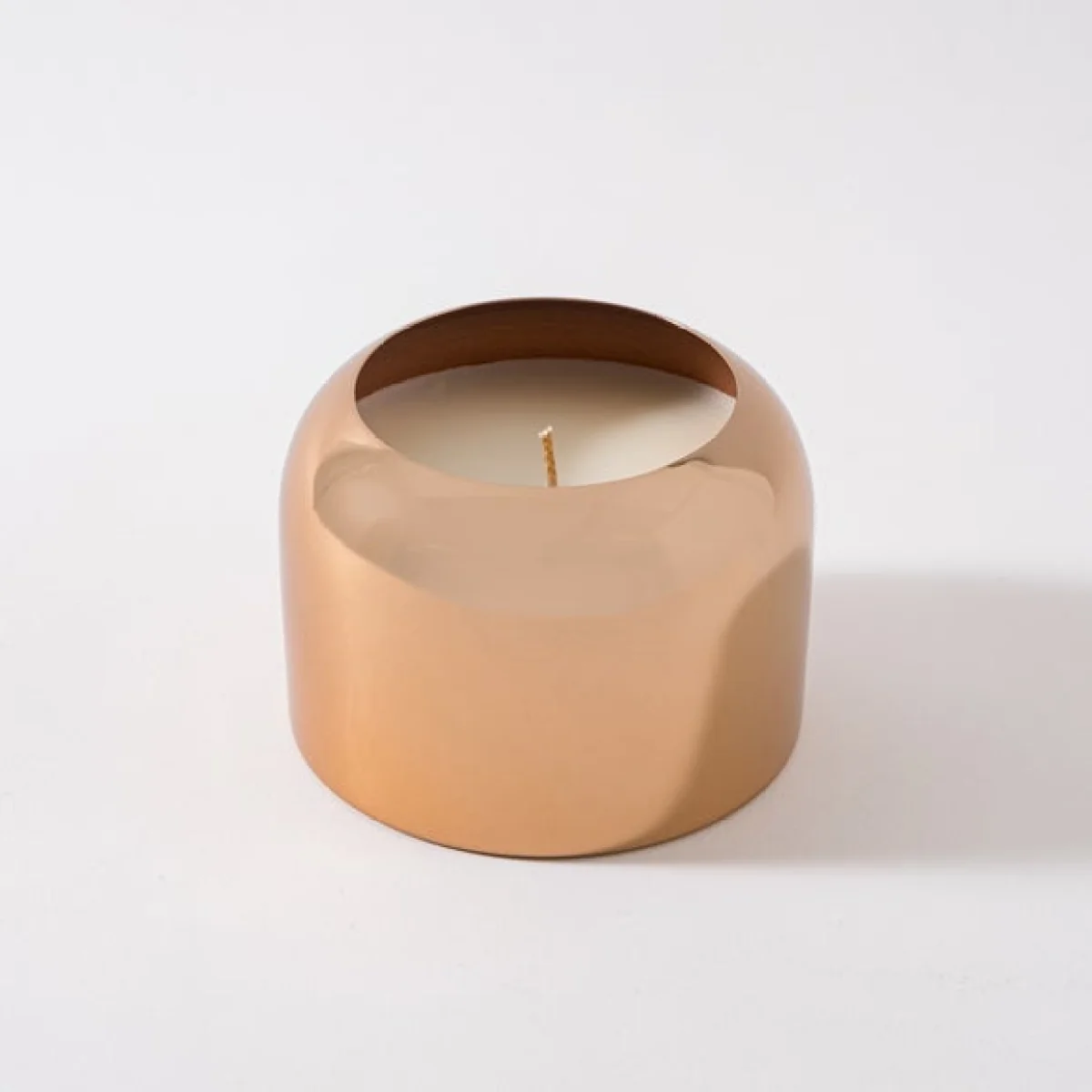 Luxe Bronze Oud & Vanilla Candle – image 4