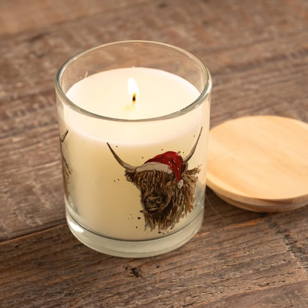 Christmas Highland Cow Linen Candle – image 2