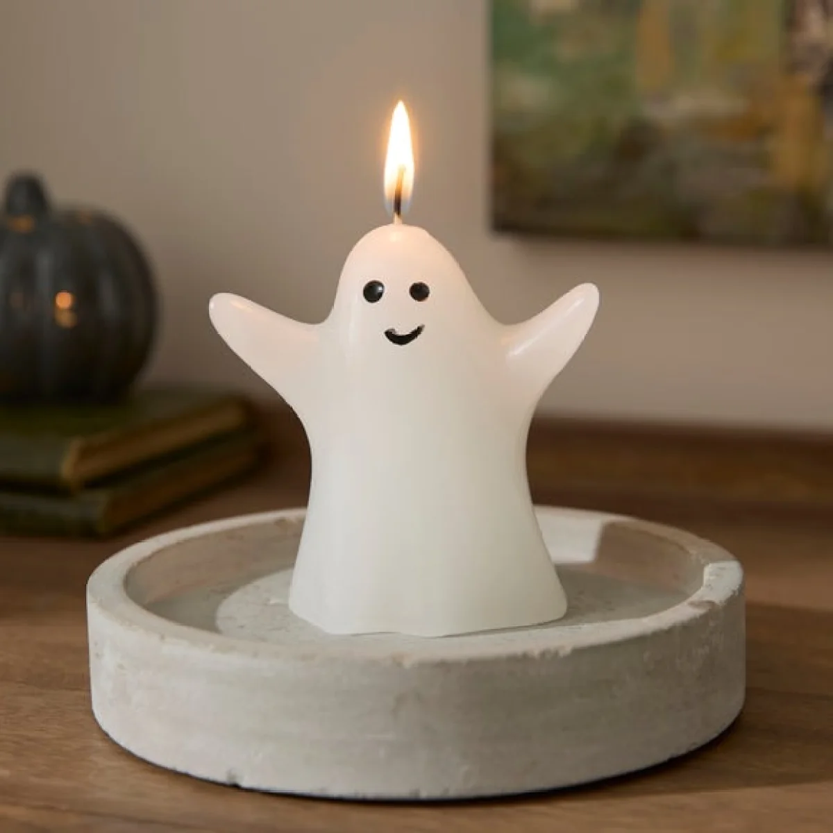 Ghost Shaped Unscented Candle – image 1