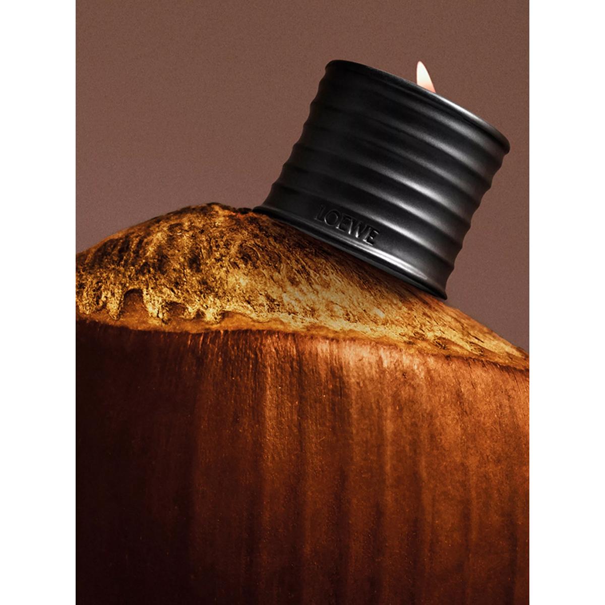 LOEWE Roasted Hazelnut Scented Candle – image 4