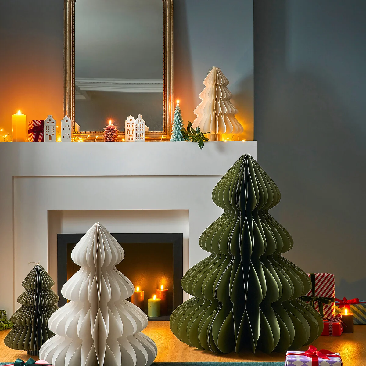 Caspar Wax Candle in Shape of Fir Tree H20cm – image 2