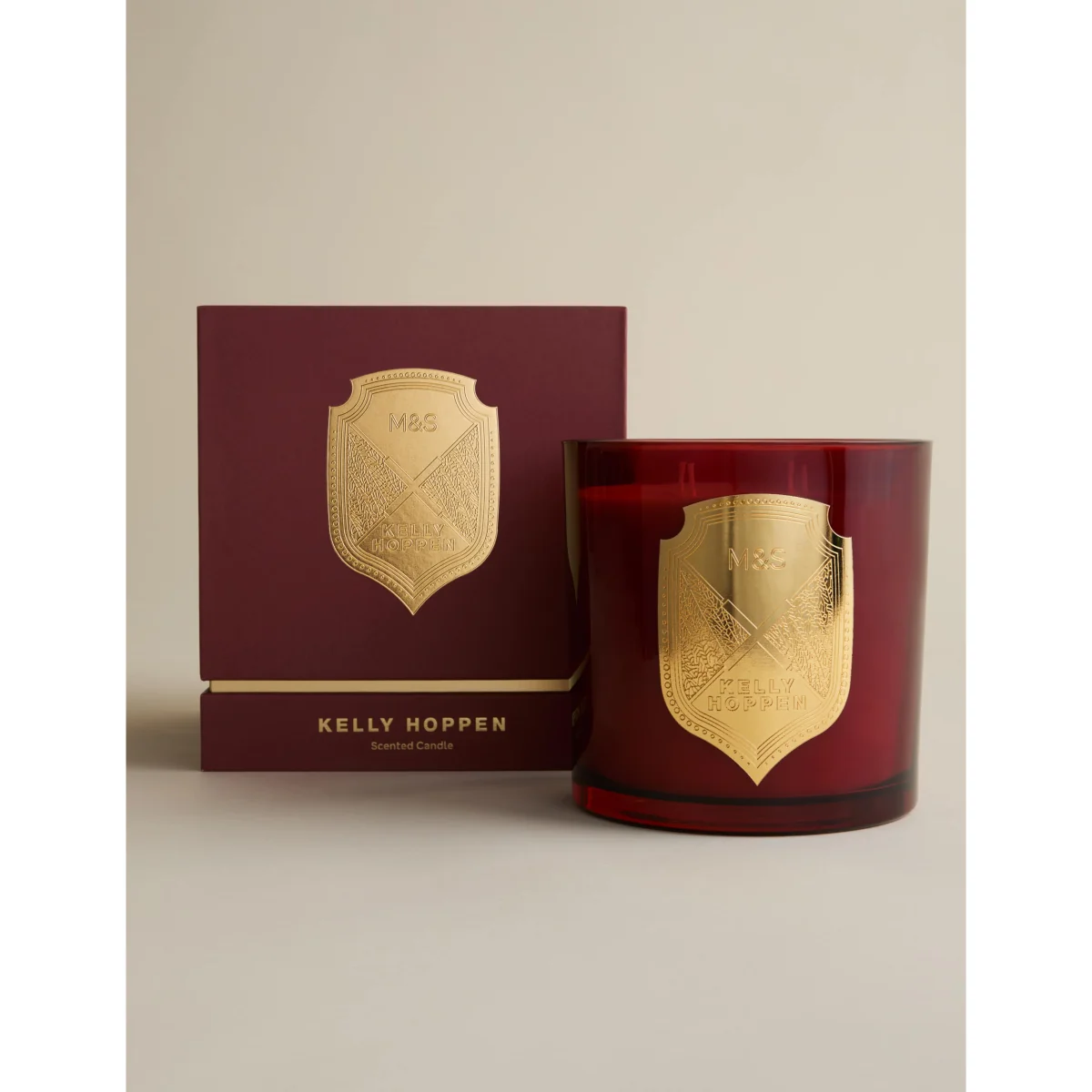 M&S Premium Christmas Joy Large Scented Candle Red Mix – image 3