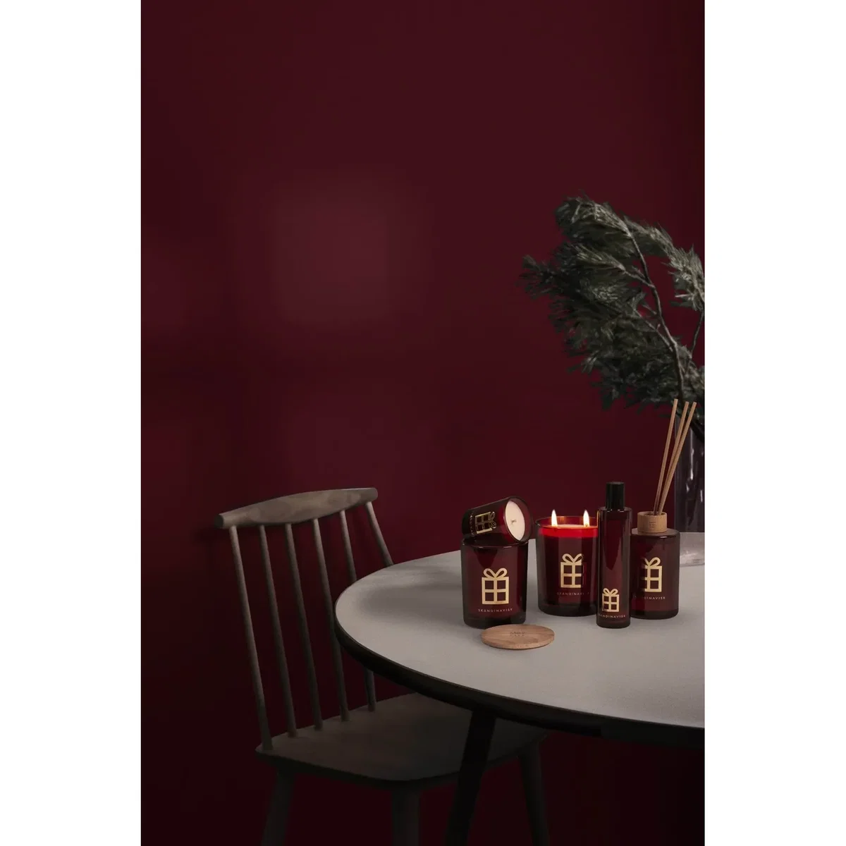Skandinavisk Jul Gold Symbol scented candle 350 g 2 wicks – image 3