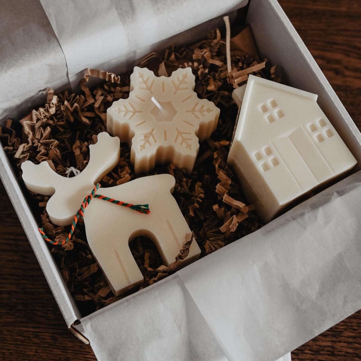 White Scandi Christmas Candles Set | Studio Üm – image 3
