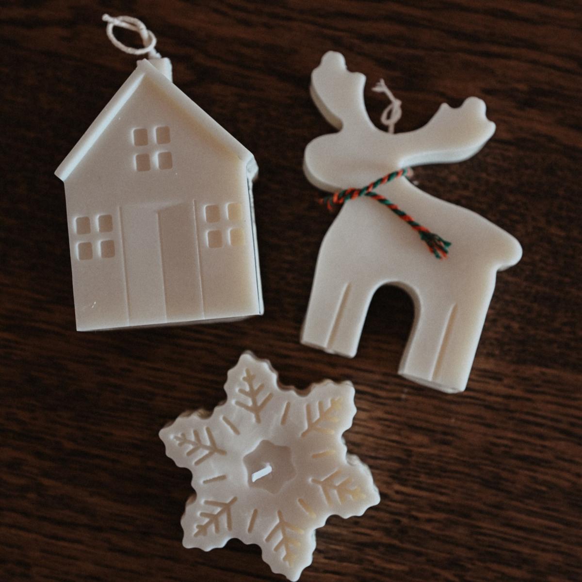 White Scandi Christmas Candles Set | Studio Üm – image 4