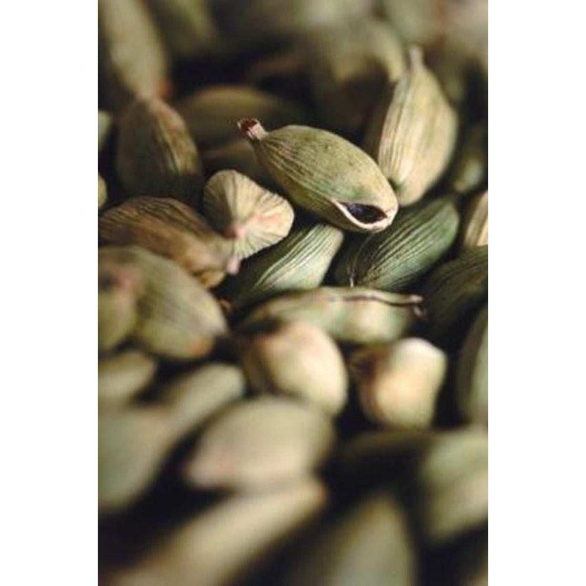 Neutrals / Grey Oud Candle | Defrei – image 5