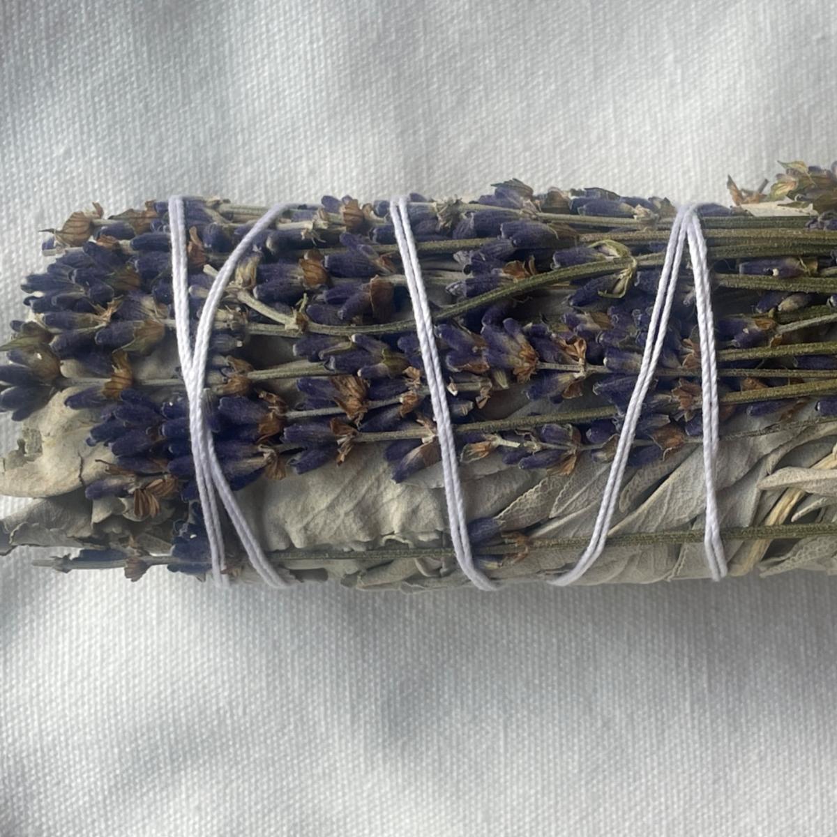 Neutrals White Californian Sage With Lavender 10Inch | Lemuria Store – image 3
