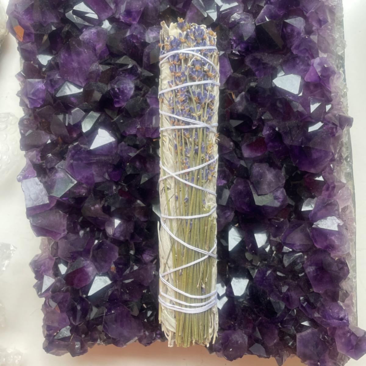 Neutrals White Californian Sage With Lavender 10Inch | Lemuria Store – image 4