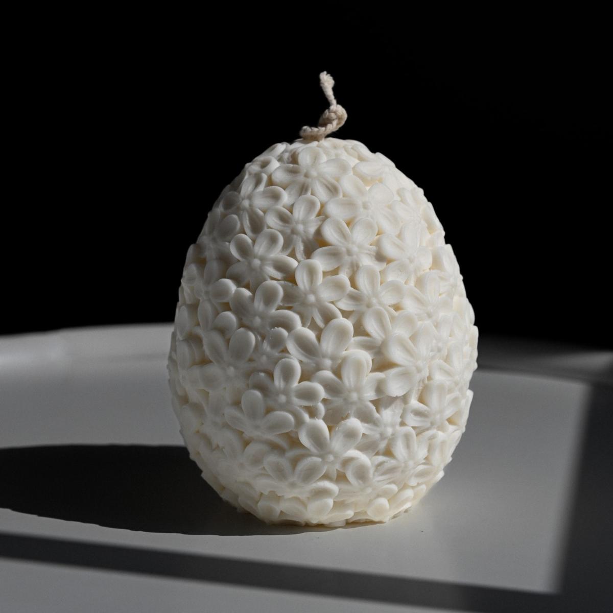 White Flower Egg Candle | Studio Üm – image 4