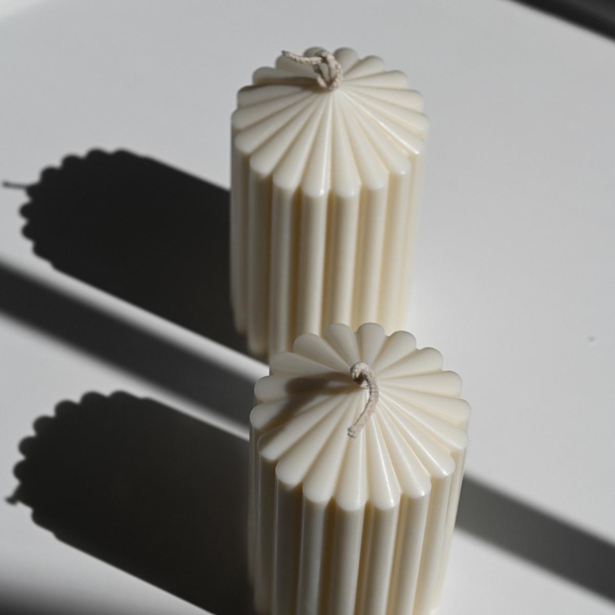 White Classic Column Candle | Studio Üm – image 3