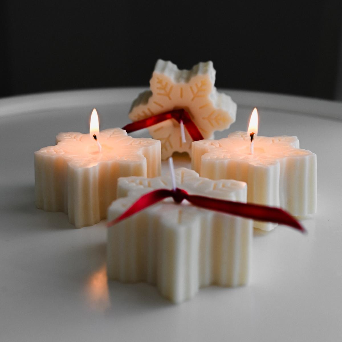 White Snowflake Candles Set | Studio Üm – image 4