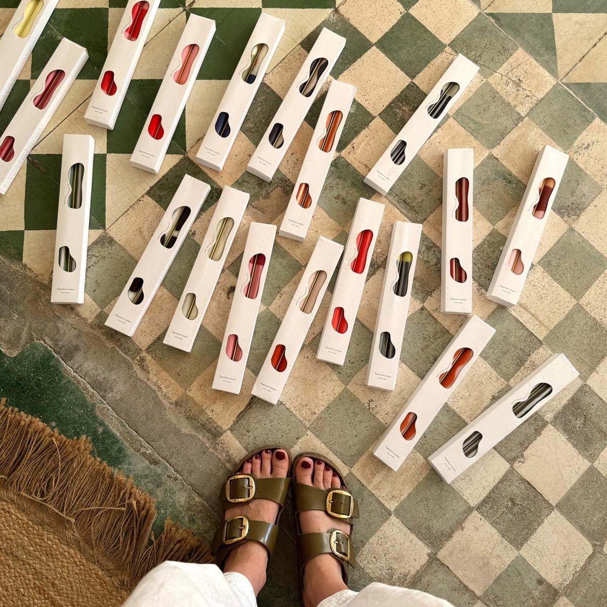 Green / White Wimbledon Dinner Candles | Pygmalion London – image 4
