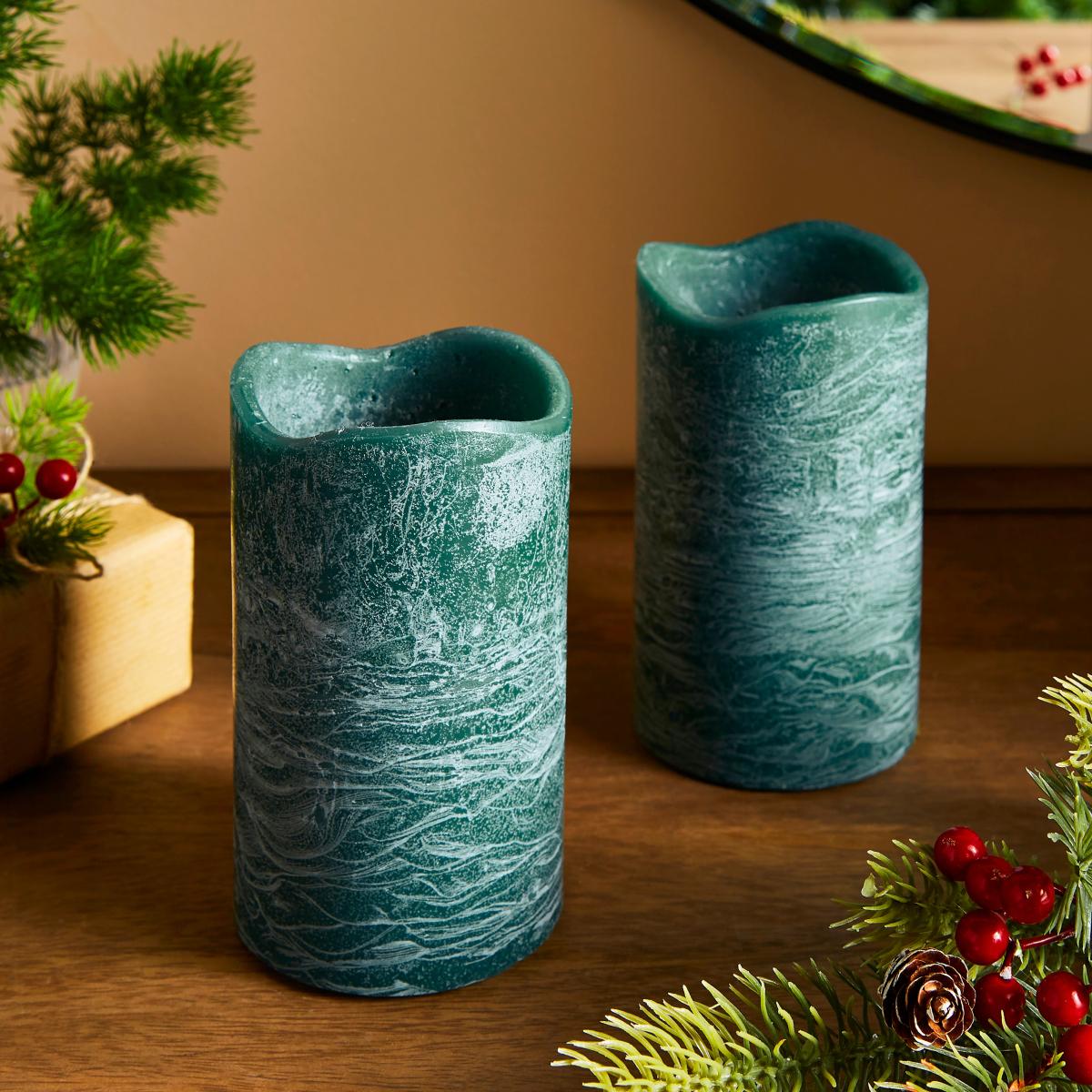 Set of 2 Festive Spruce LED Candles Green – image 2