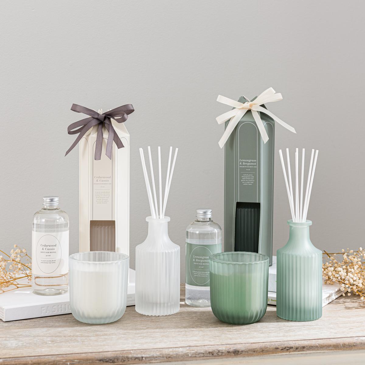 Cassis Ribbed Glass Candle Clear – image 4