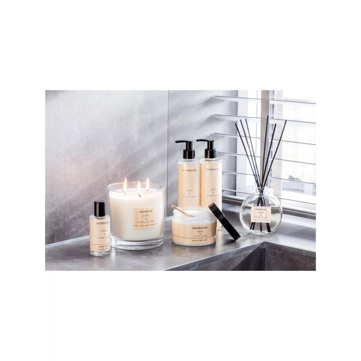 Stoneglow Orris & Ylang Ylang Scented Candle, 760g – image 2
