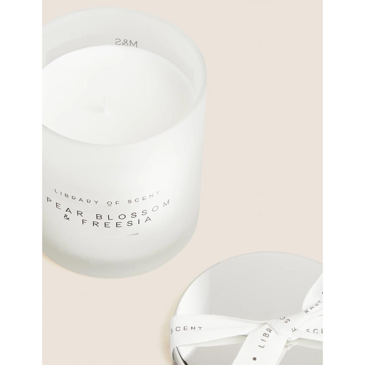 Library Of Scent Pear Blossom & Freesia Candle - White Mix, White Mix – image 2