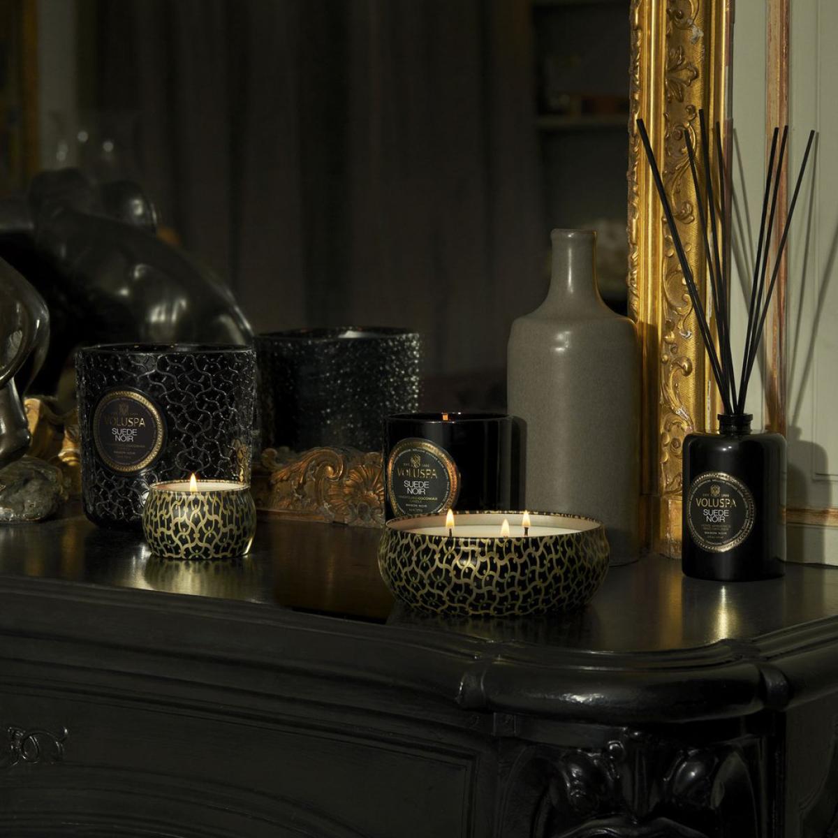 Maison Noir Mini Tin scented 25 hours Suede Noir – image 5