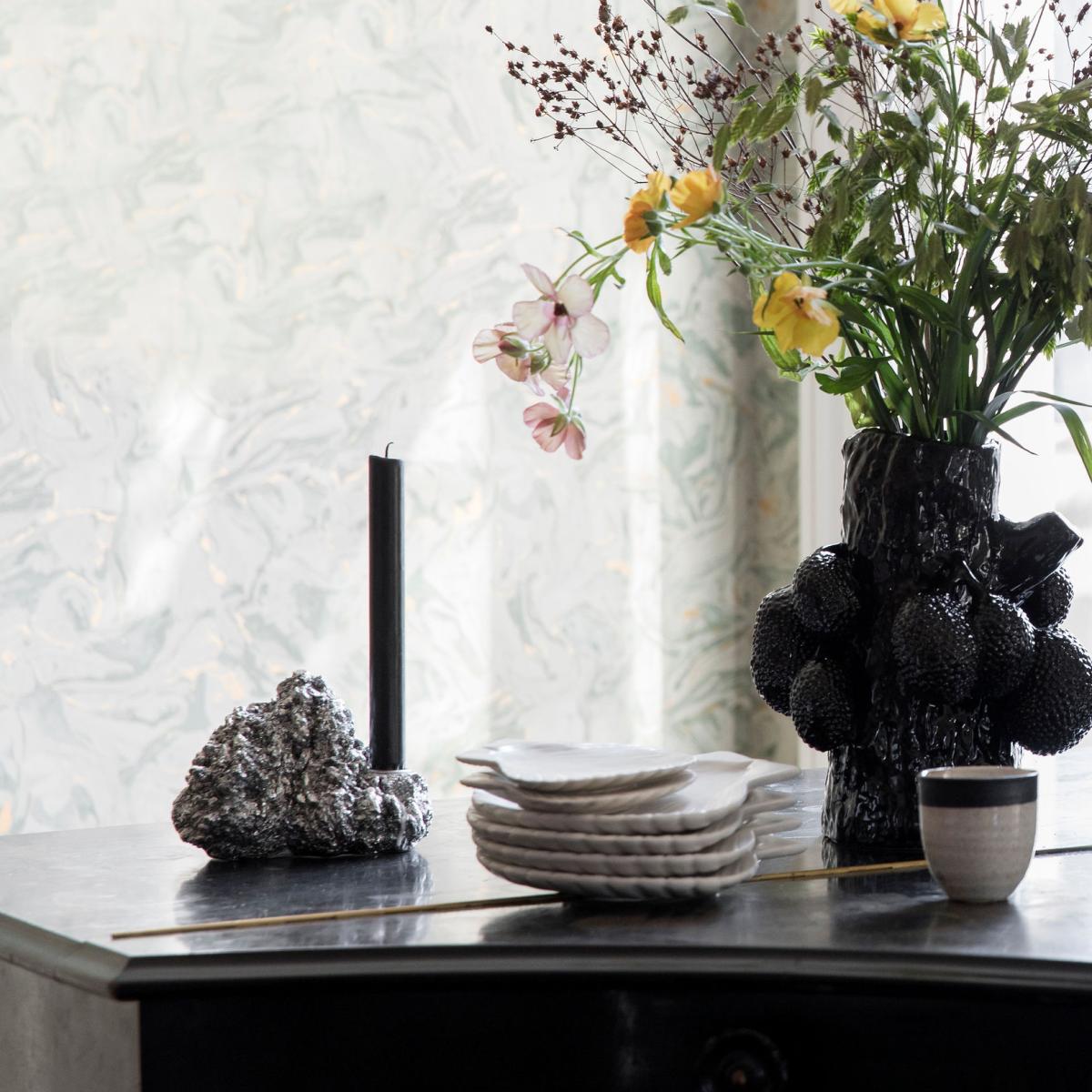 By On candle stick mineral Grey – image 2