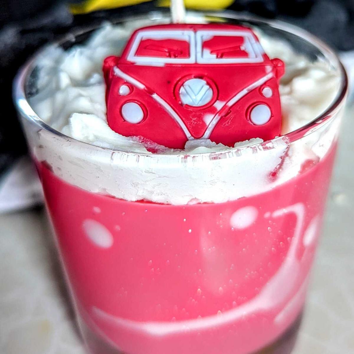 Keep on Camping Candle - red – image 2