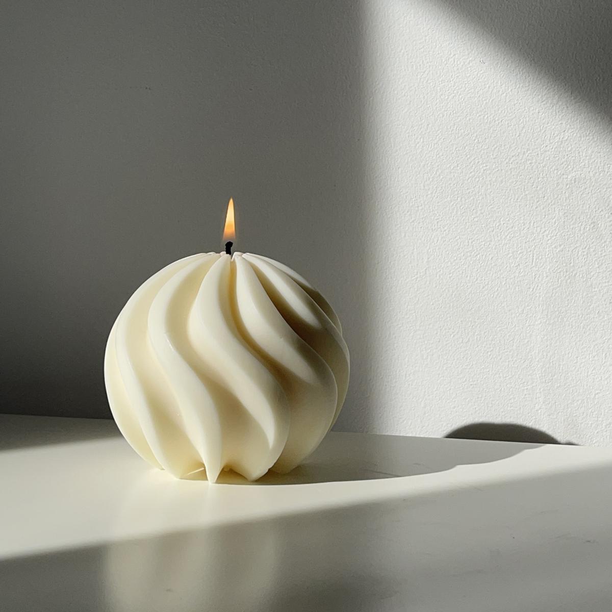 White Iva Eco Soy Candle Olive Gergel – image 3