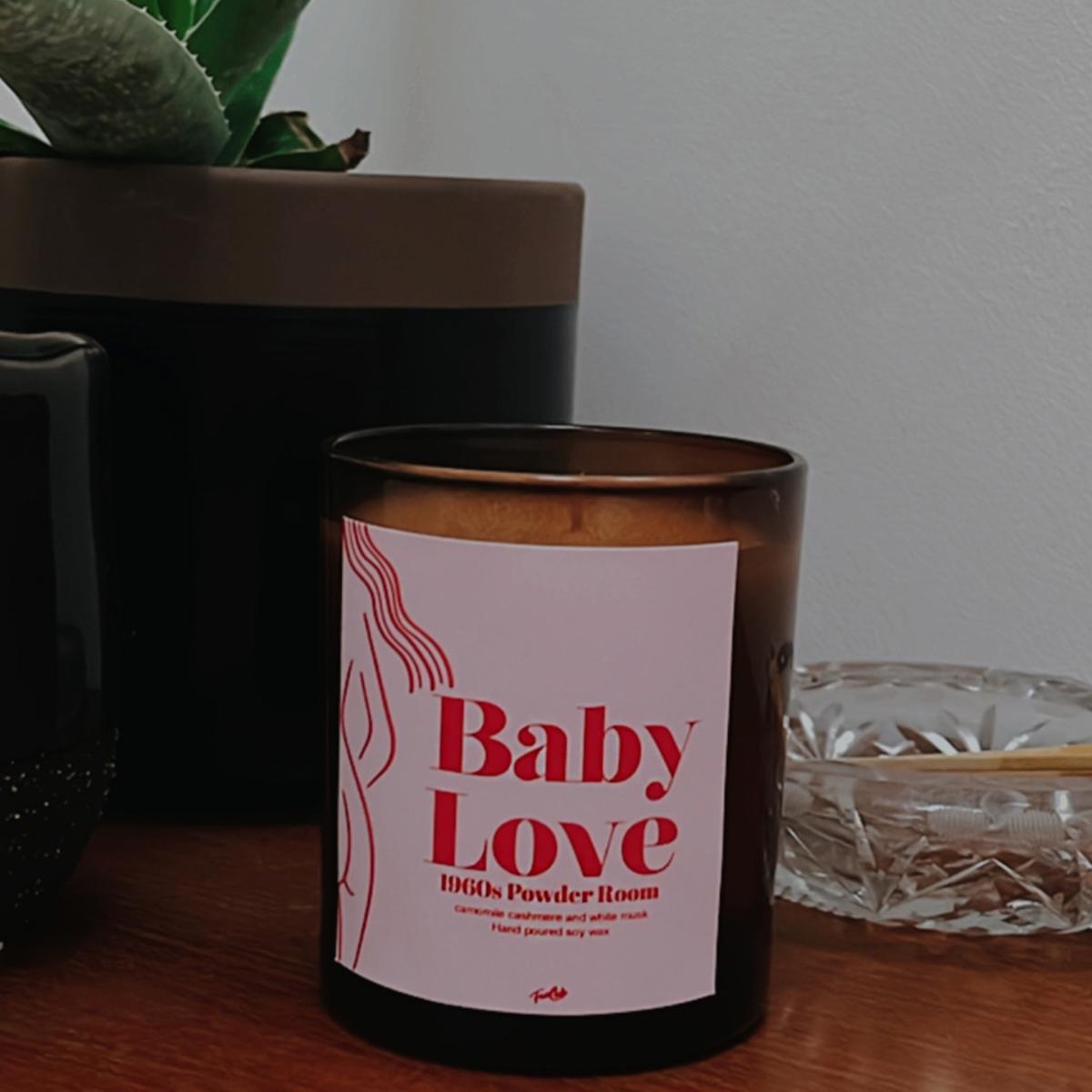 Fanclub Baby Love 1960S Powder Room Candle 30Cl – image 5