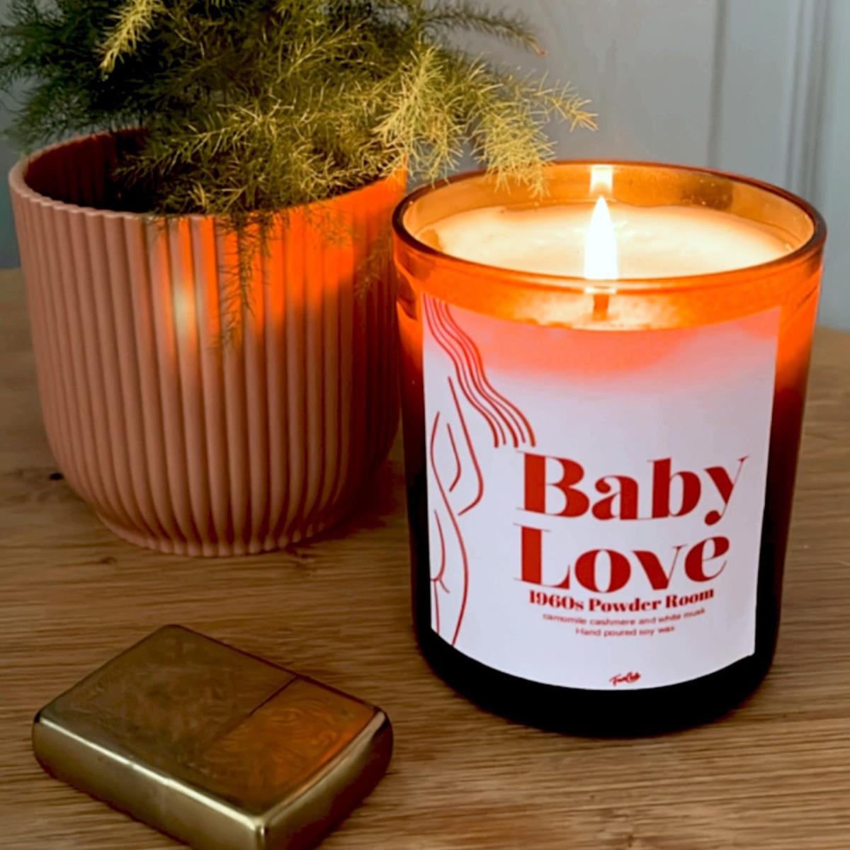 Fanclub Baby Love 1960S Powder Room Candle 30Cl – image 6
